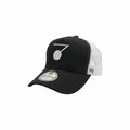 Pendulum Trucker (Black and White)